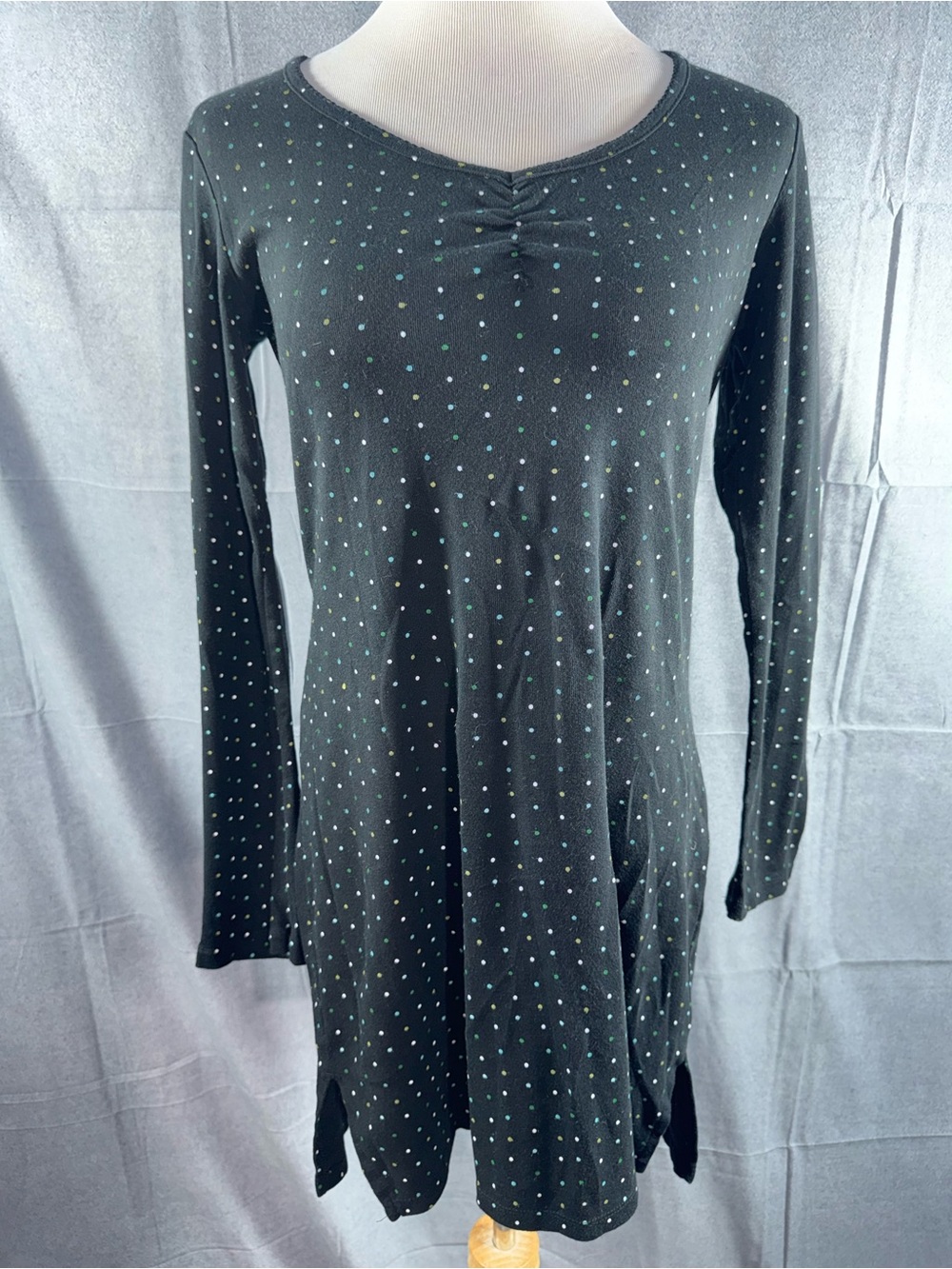 2595-Gilligan & O'Malley Black Long-Sleeve Polka Dot Nightshirt
